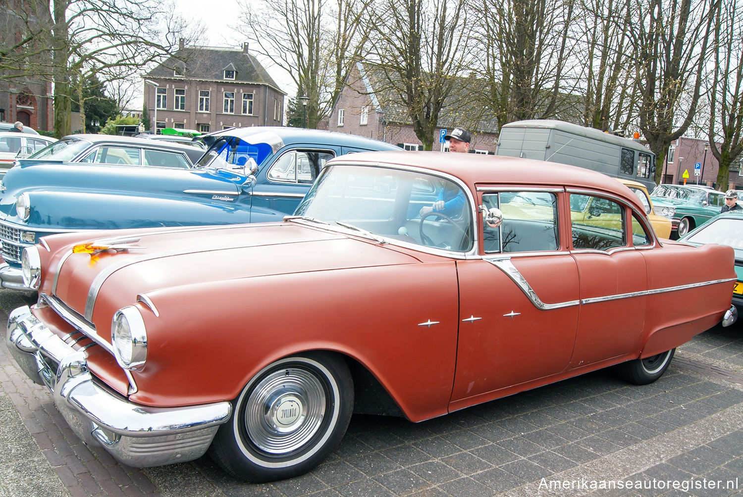 Kustom Pontiac Star Chief uit 1955